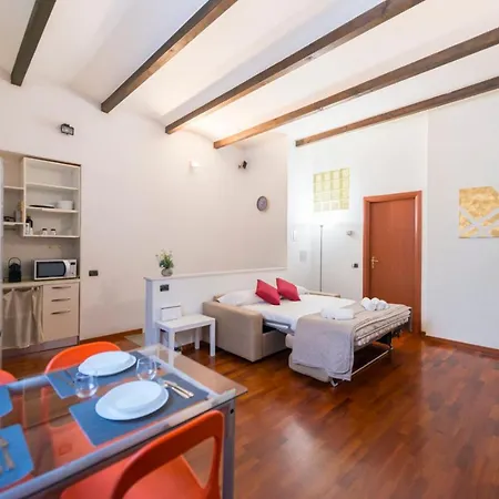 Loft - Porta Venezia - M3 Repubblica Appartamento