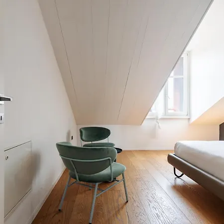 Easyhomes - Brera Luxury アパート