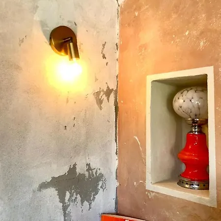 Charming And Design Attic Loft In Coolest Area Navigli Ticinese דירה מילאנו