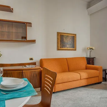 Joivy Captivating Flat With Balcony * Milán