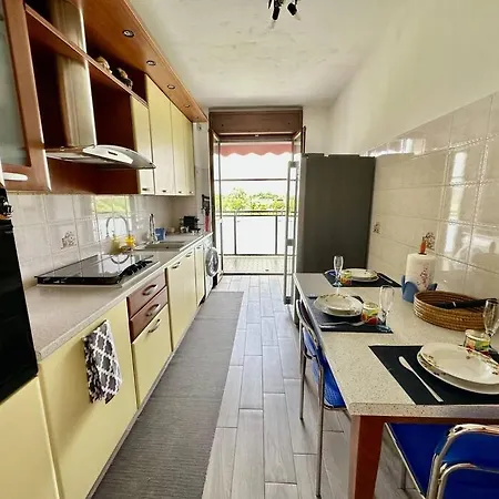 Tranquilla Terrazza Nel Con Garage By Revenue House Appartement *