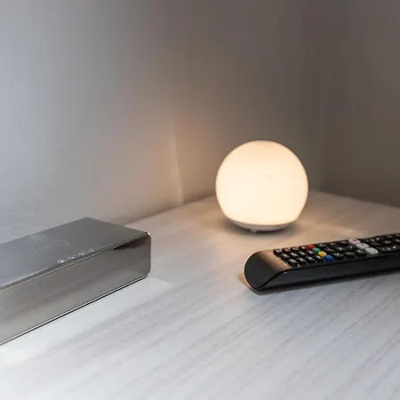 Апартаменты Free Parking Tiny House Wifi Netflix 15 Minuti Dal Duomo *