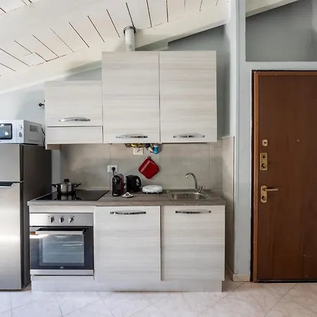 Free Parking Tiny House Wifi Netflix 15 Minuti Dal Duomo Апартаменты