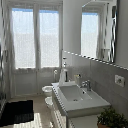 Casa Luna - Metro Argonne Milan
