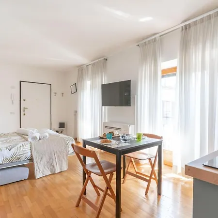 شقة The Rent - Comfortable Near S Ambrogio ميلان