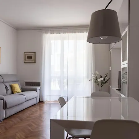 Youhosty - De Cristoforis12 Bis Apartament Mediolan
