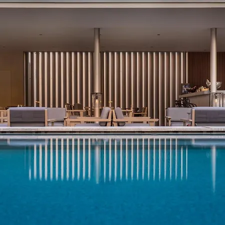 Crowne Plaza By Ihg Hotel 4*
