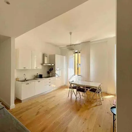 Lovely Bright Flat In Hearth Of Milaan
