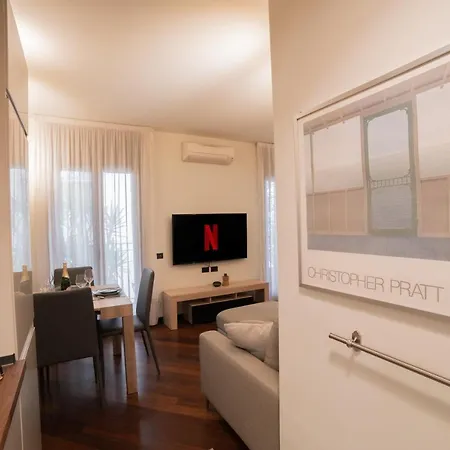 Brera Stylish Apartment, شقة ميلان