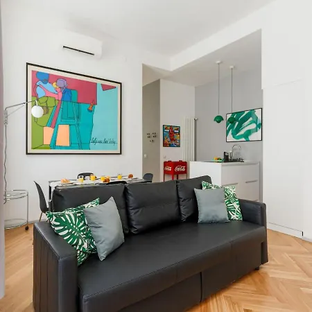 The Rent - Colorful Center Apartment Mailand