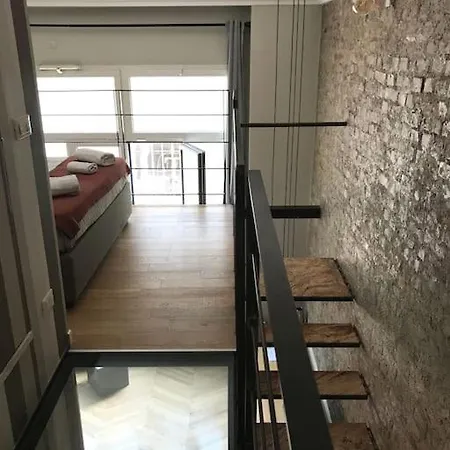 Διαμέρισμα Dezza Loft *