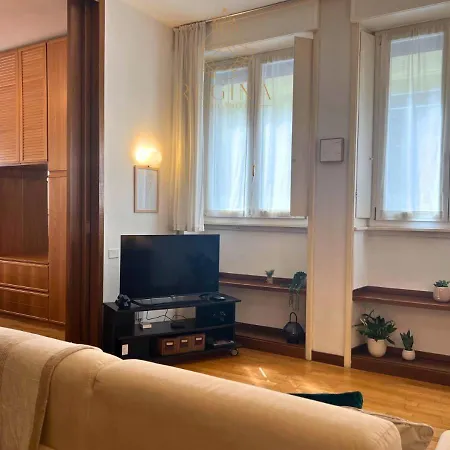Regina In Crocetta - Sky Tv, Wifi E Breakfast Box Appartement