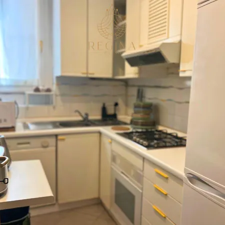 Regina In Crocetta - Sky Tv, Wifi E Breakfast Box Appartement *