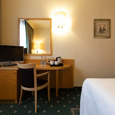 Hotel Life Poliziano, By R Collection Milano