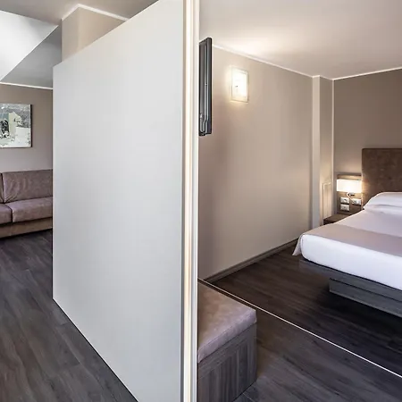 Отель Palazzo Delle Stelline 3*