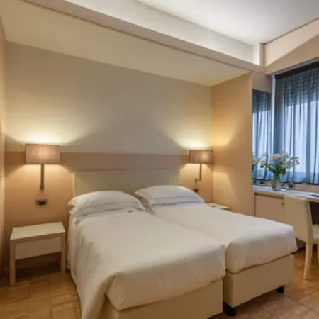 Ariston Hotel 4*