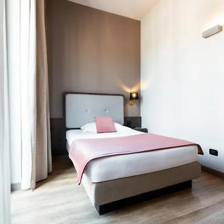 莫肯巴国王酒店