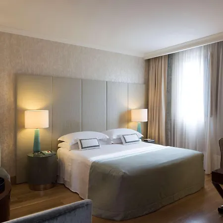 Hotel Rosa Grand - Starhotels Collezione Milán