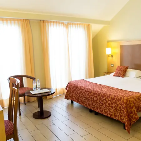 Hotel Mokinba Cristallo 3*
