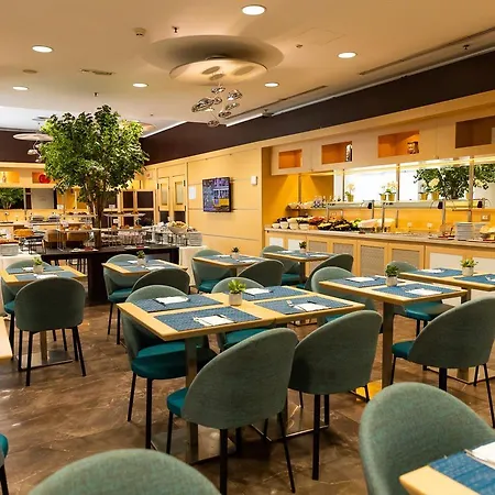 Ramada Plaza By Wyndham 4* Milan