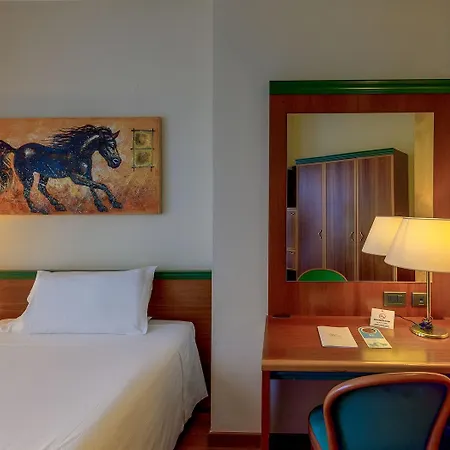 Hotel Raffaello Milan