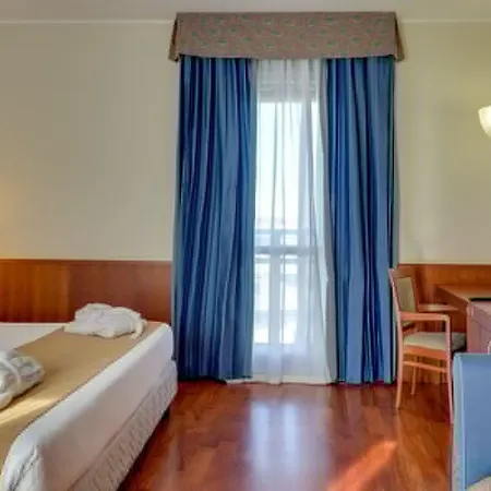Hotel Raffaello 4*