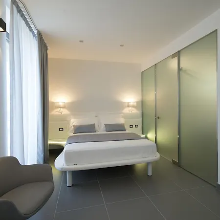 Gatto Bianco Mia Hotell Milano