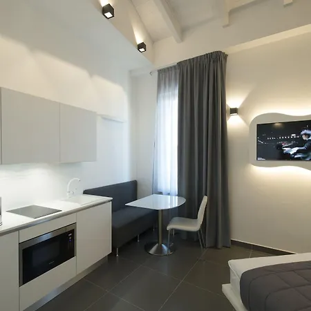 Gatto Bianco Mia Hotell Milano