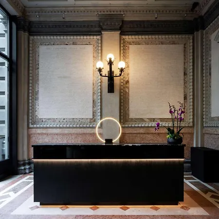 Radisson Collection Hotel, Palazzo Touring Club Milán