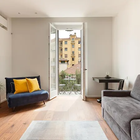 Modern & Comfortable Flat - Near Station