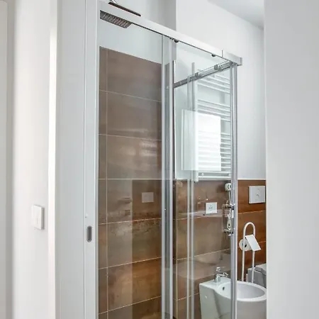 Just Urban - Modern 1-br Flat With 90 Sqm Terrace - M4 Tolstoj ميلان