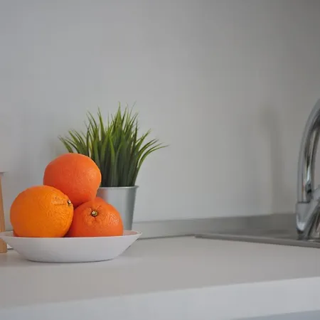 Just Urban - Modern 1-br Flat With 90 Sqm Terrace - M4 Tolstoj ميلان