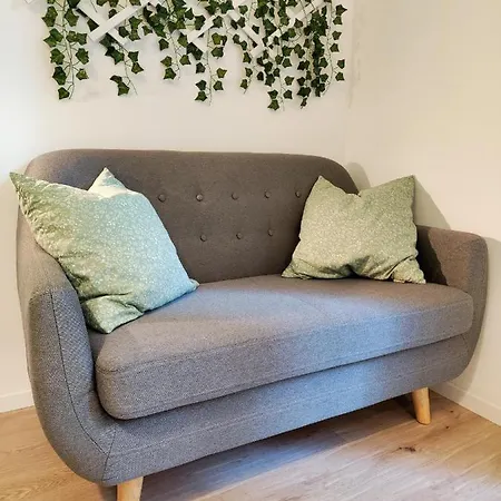 Daire The Green Apt - Stylish And Confortable Large Studio Close To Metro