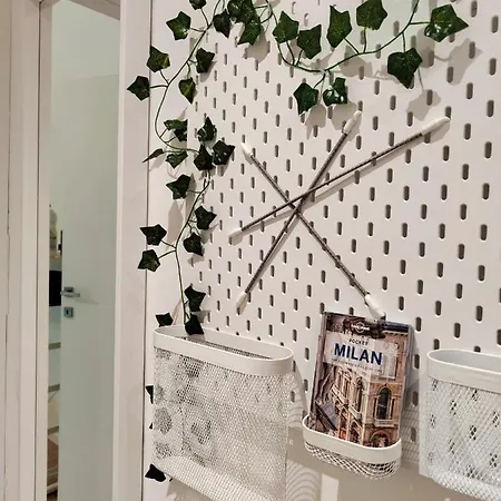 The Green Apt - Stylish And Confortable Large Studio Close To Metro Daire Milano