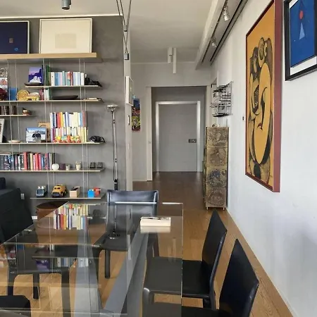 Hébergement de vacances 2 Bedroom Luxury In Viale Della Liberazione Milan