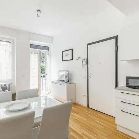Apartment Easylife - Stile E Comfort A Due Passi Da Mailand