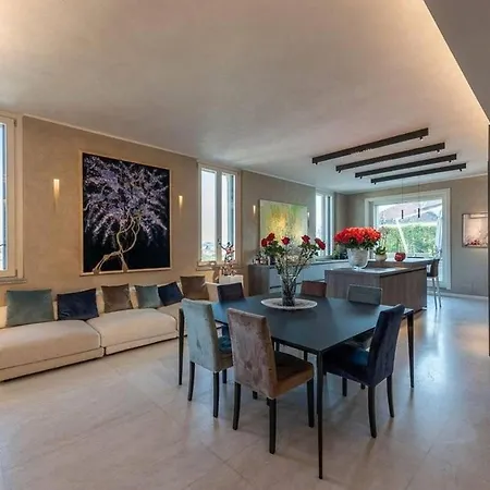 Rooftop Elegant In Center 3br Casa vacanze Milano