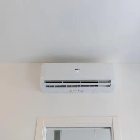 Elegante Bilocale In Corso Lodi/brenta Apartmán