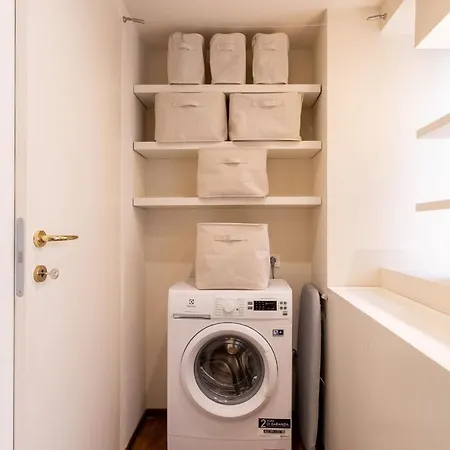 Apartment Pontaccio Milan