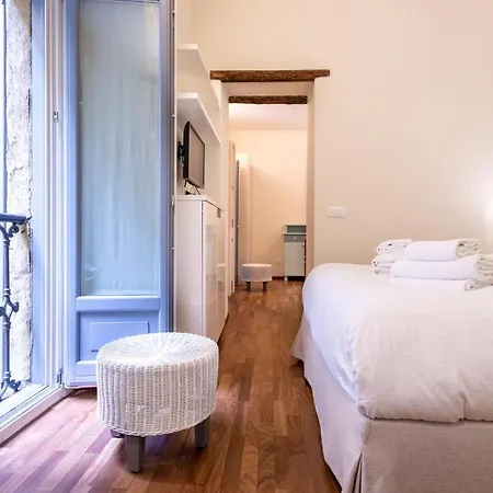 Pontaccio Apartment *