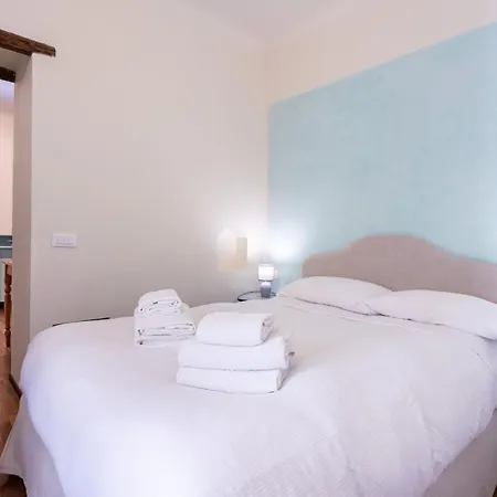 Pontaccio Apartment *