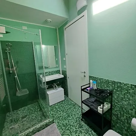 Lux 2 Metro M2 Apartmán *