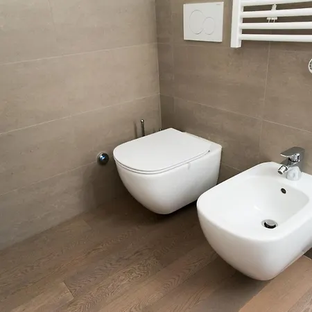 Artstay - Duomo, Spiga, Near Metro M1 Milano