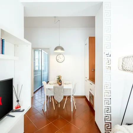Apartment {corso Sempione - Citylife} - Wi-fi / Netflix /mm5 Milan