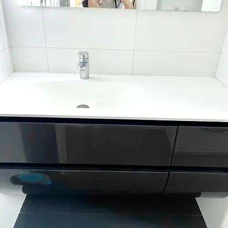 Mpm - Belinzaghi 5 6 Pax Apartment *