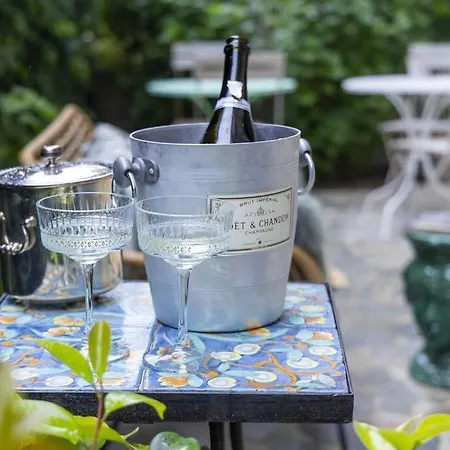 Luxury Bohemian With Private Garden In * Milaan