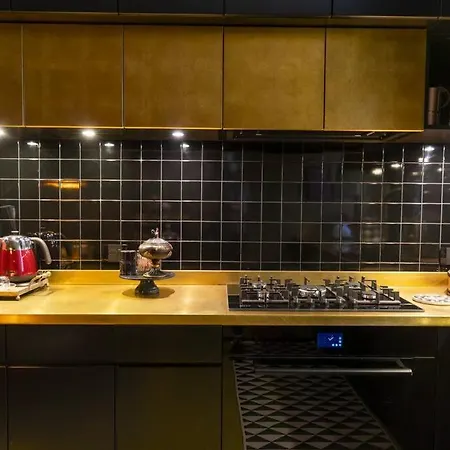 Apartmán Luxury Bohemian With Private Garden In