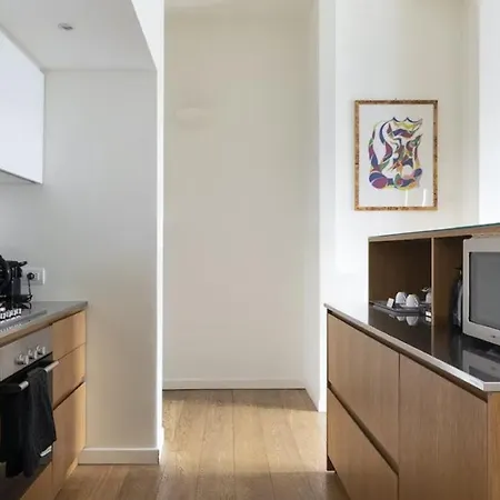 Apartment Charming 3-bed In
