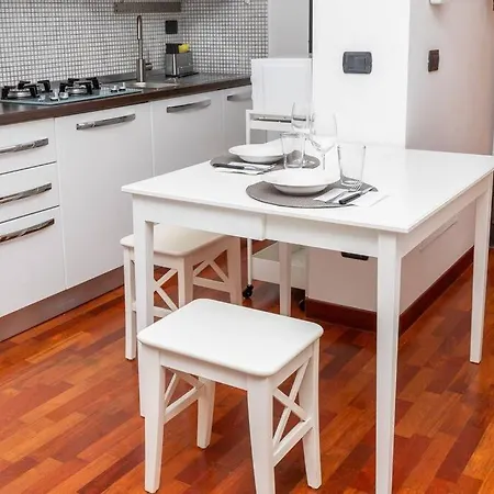 Apartment M5 Ca' Granda - Niguarda - Parcheggio Gratuito