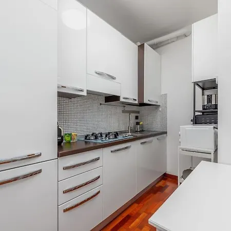 Apartment M5 Ca' Granda - Niguarda - Parcheggio Gratuito